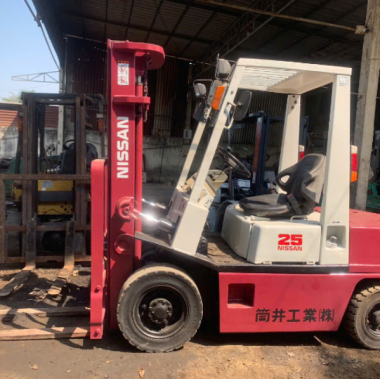 Xe Nâng Nissan 2 tấn 5