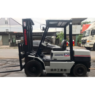 Xe nâng hiệu Komatsu
