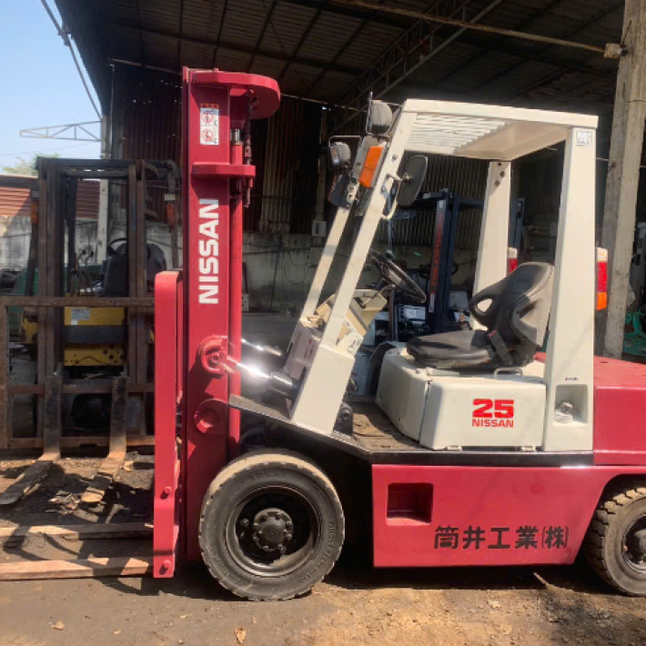 Xe Nâng Nissan 2 tấn 5