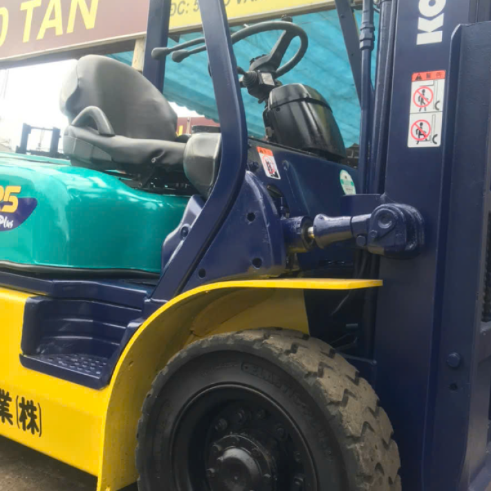 Xe Nâng Komatsu 2 Tấn 5