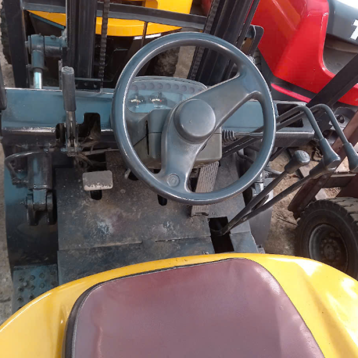 Xe nâng TCM 1.5 tấn