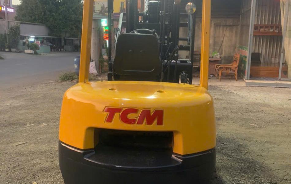 Xe nâng TCM 2.5 tấn – Máy dầu