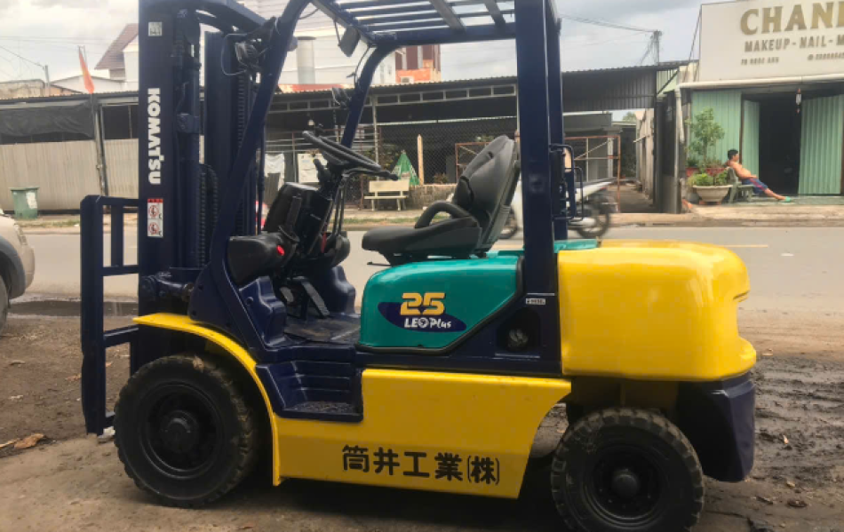 Xe Nâng Komatsu 2 Tấn 5