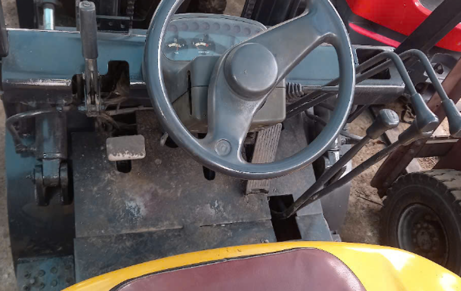 Xe nâng TCM 1.5 tấn