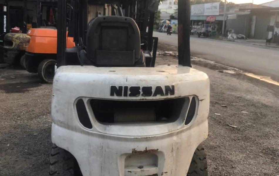 Xe nâng Nissan 2 tấn 5