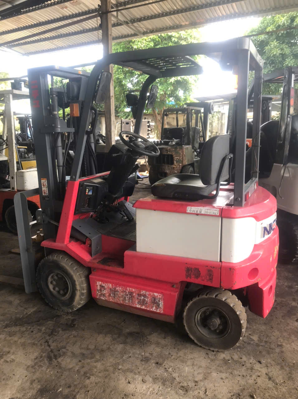 xe nâng điện