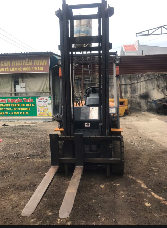 XE nâng tcm
