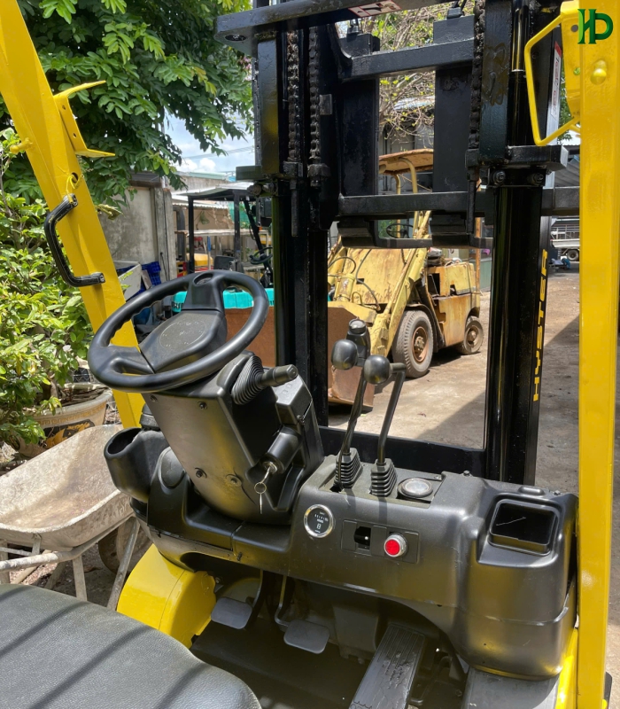 Xe nâng hiệu Hyster 1,5 tấn Hàng hot mới về 