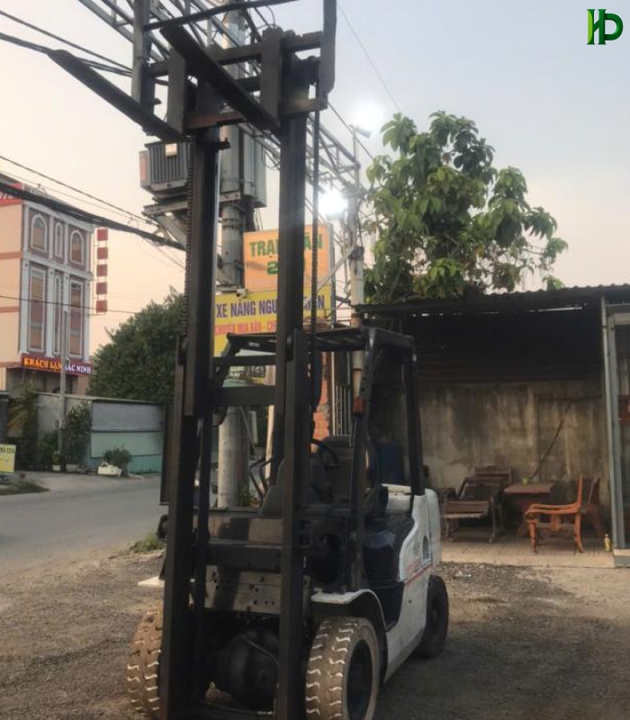 Xe nâng Nissan 2 tấn 5